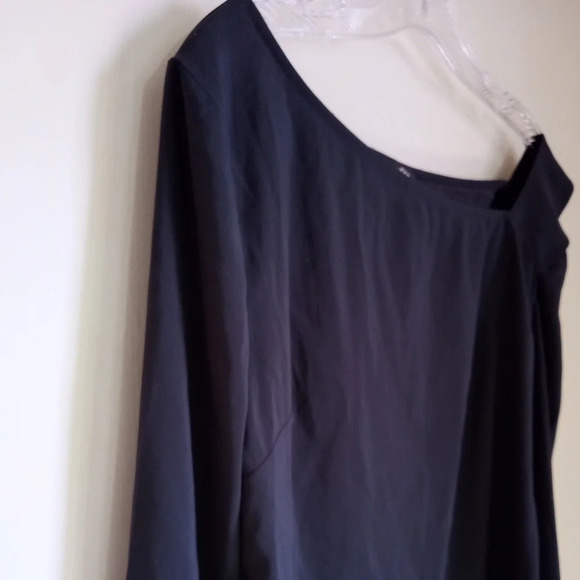 Express black long sleeve cold shoulder top women's size XSmall - Picture 2 of 6